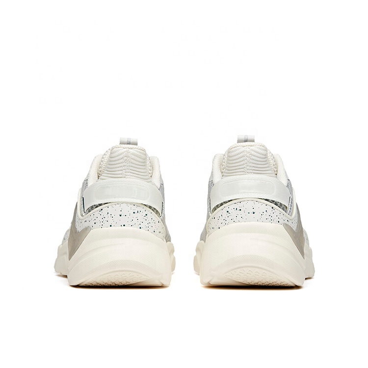 China New Fashion Men's Women's Outdoor Casual Lightweight Comfortable Sports Running Sneakers Shoes